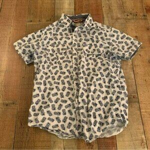 Free Planet men's size small blue and white Pineapple print button up shirt